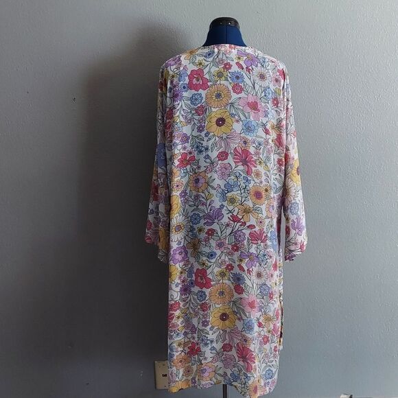 L.I.F.E. Floral Kimono Medium - Picture 6 of 7